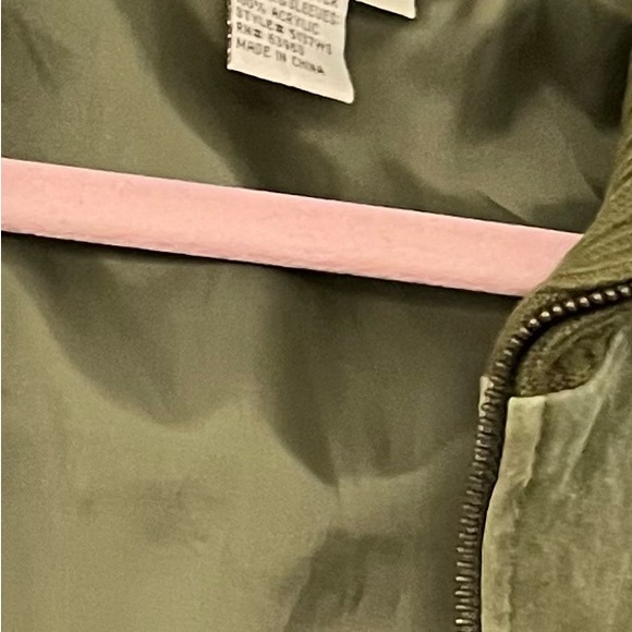 A.M.I. Olive Green Leather Jacket Texture Sleeves and Collar Size Large - Picture 14 of 16